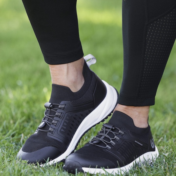 Kerrits Activewear Groundwork Waterproof Sneaker Size 7 1/2MBLACK/ STERLING / 7 - Picture 5 of 11